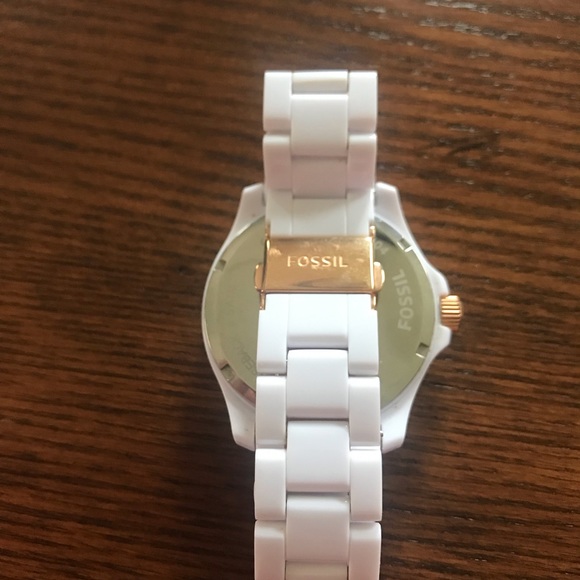 Fossil Watch - Picture 2 of 2